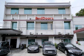 RedDoorz Near Braga Street